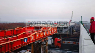 2023年河南周口夸商周高速分离式立交桥顶推